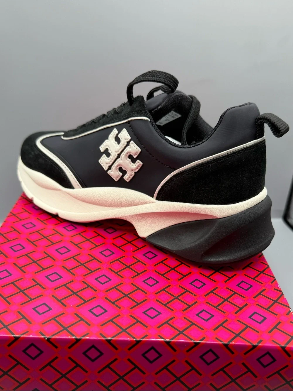 Tory Burch trim monochrome detail